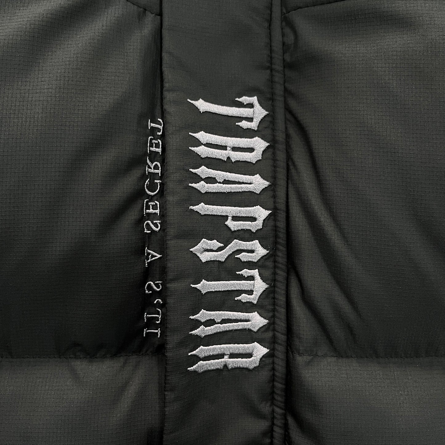 Trapstar Women’s Decodeed Hooded Puffer 2.0 Jacket Black