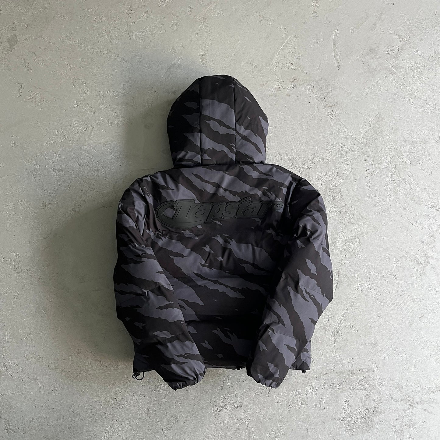 Trapstar Hyperdrive Technical Puffer Jacket Black Tiger Camo