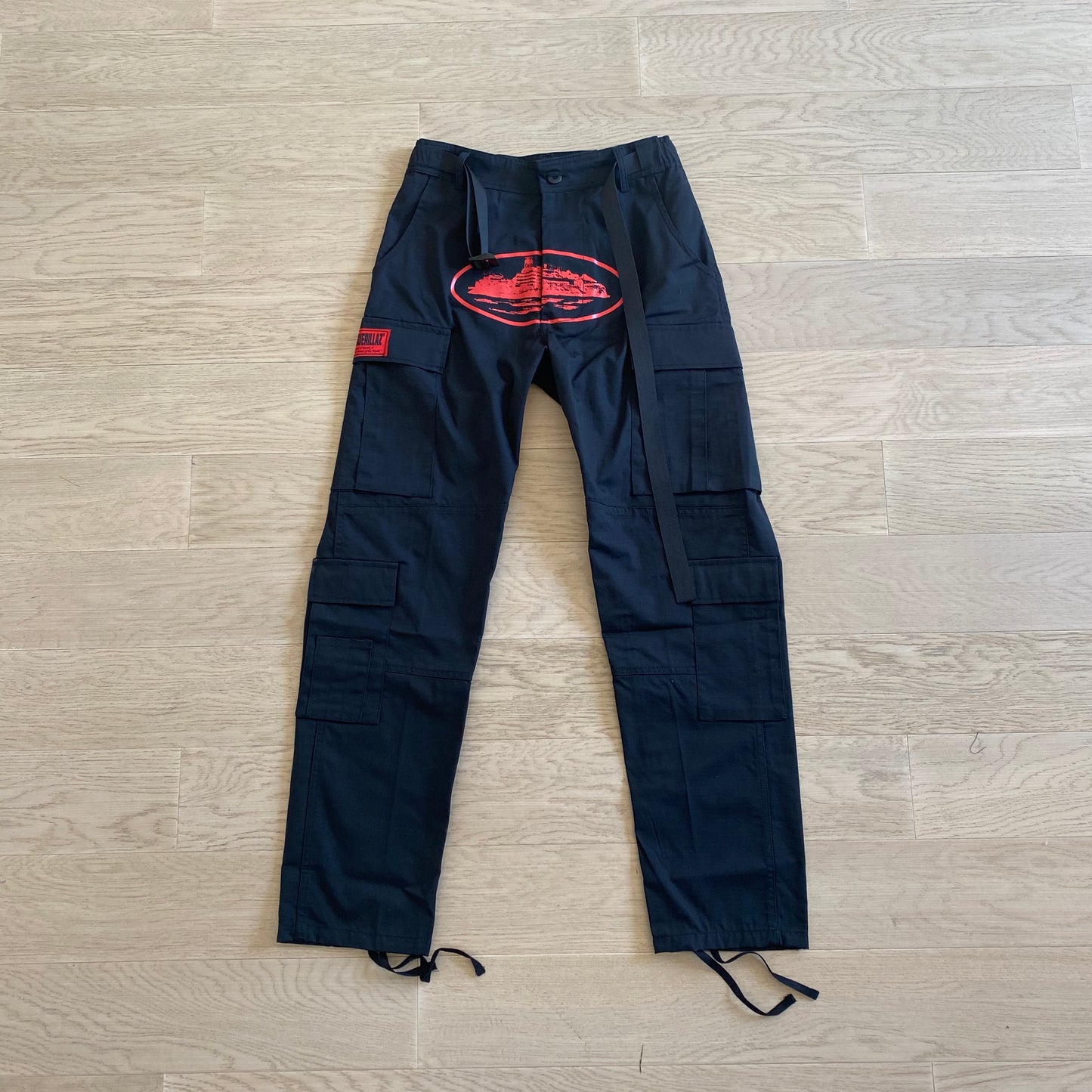 Corteiz Black With Red Logo Cargos