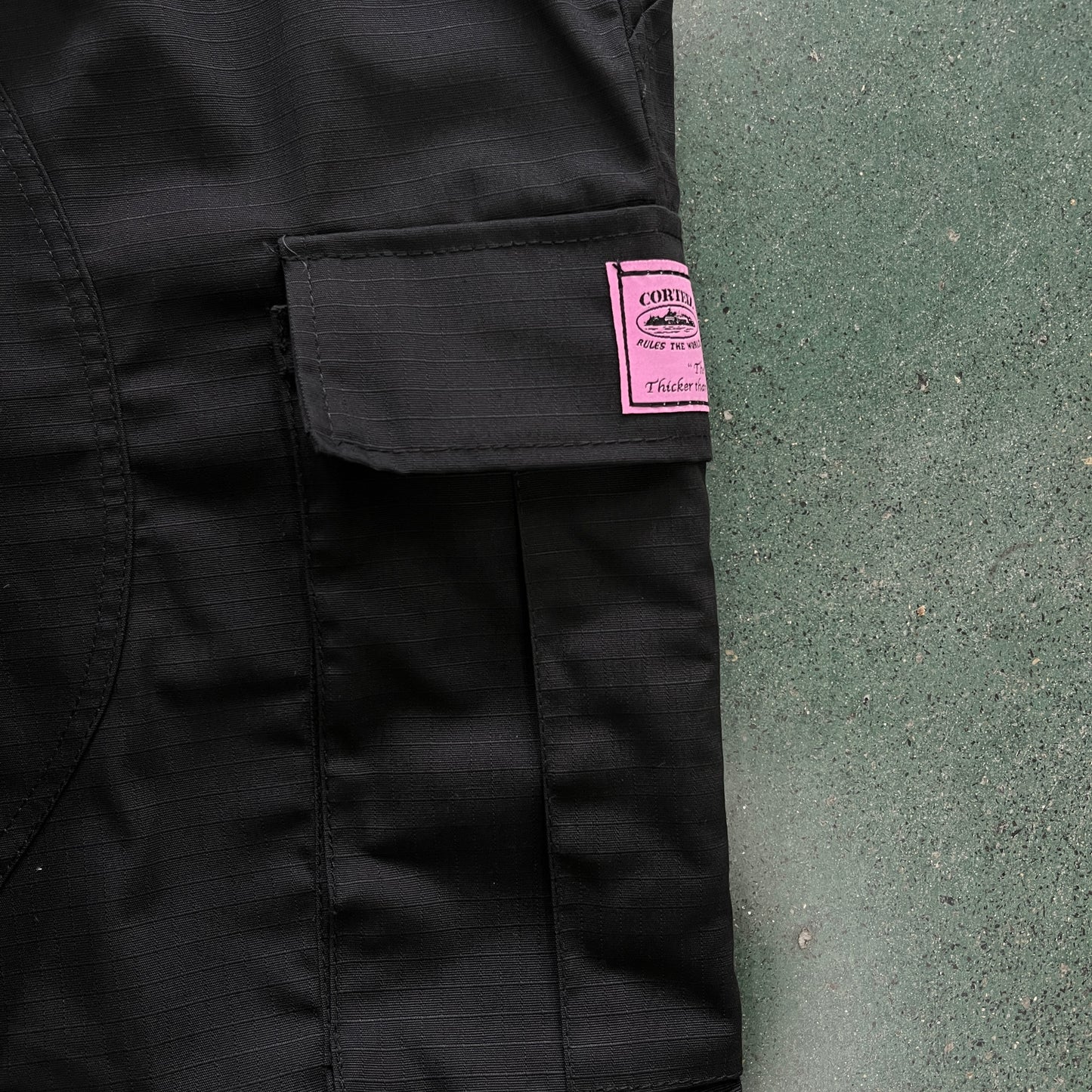 Corteiz Black Pink Logo Cargo