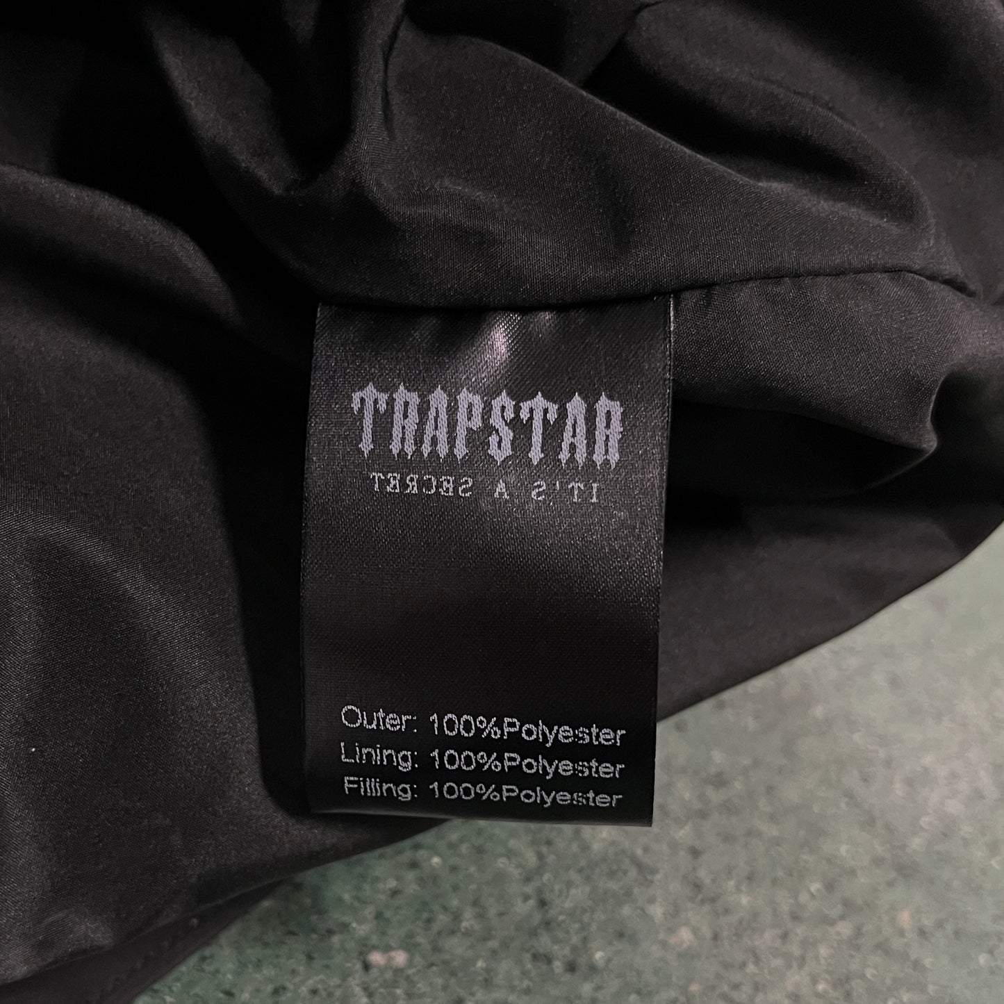 Trapstar Triple Black Hyperdrive Detachable Hood Puffer Jacket