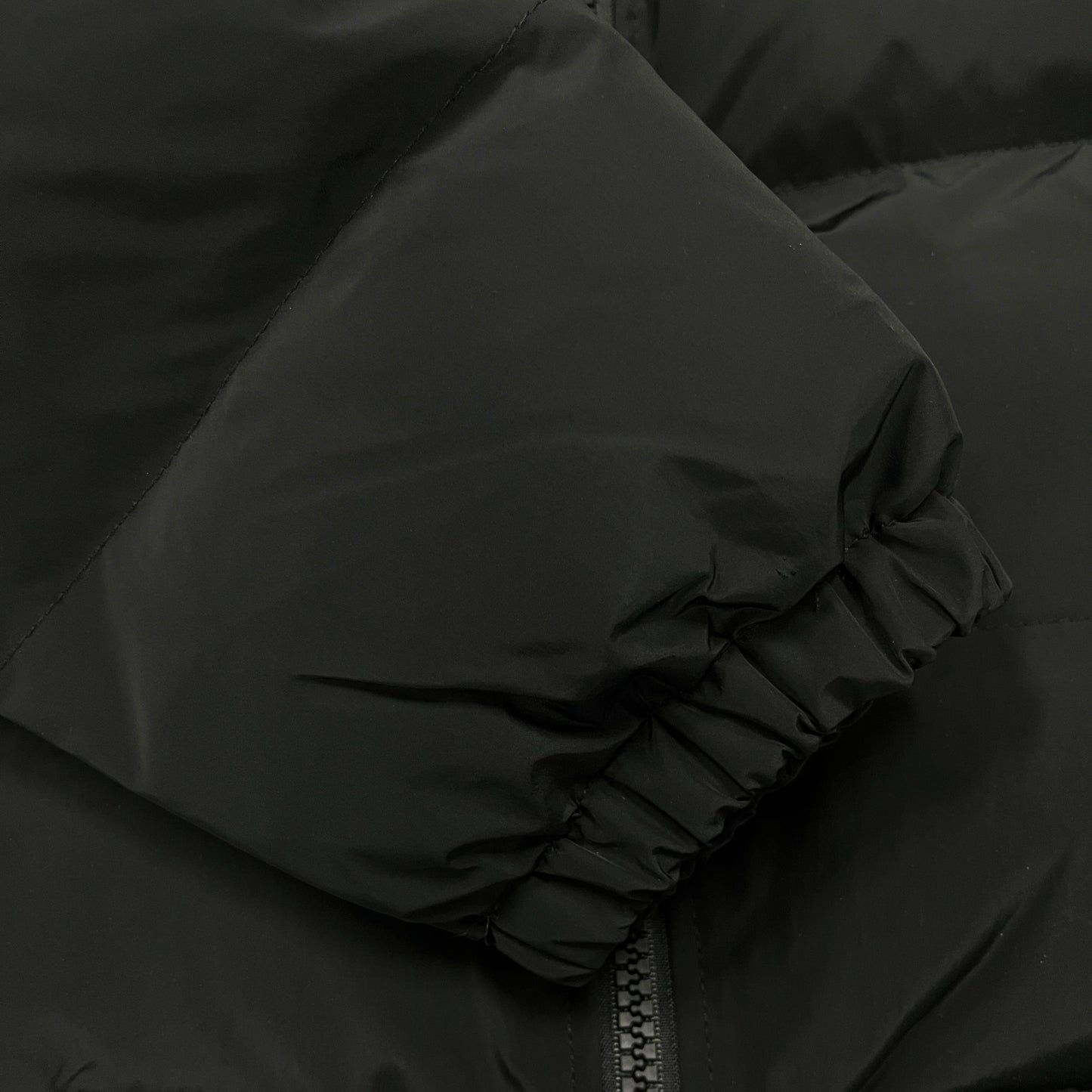 Trapstar Triple Black Hyperdrive Detachable Hood Puffer Jacket