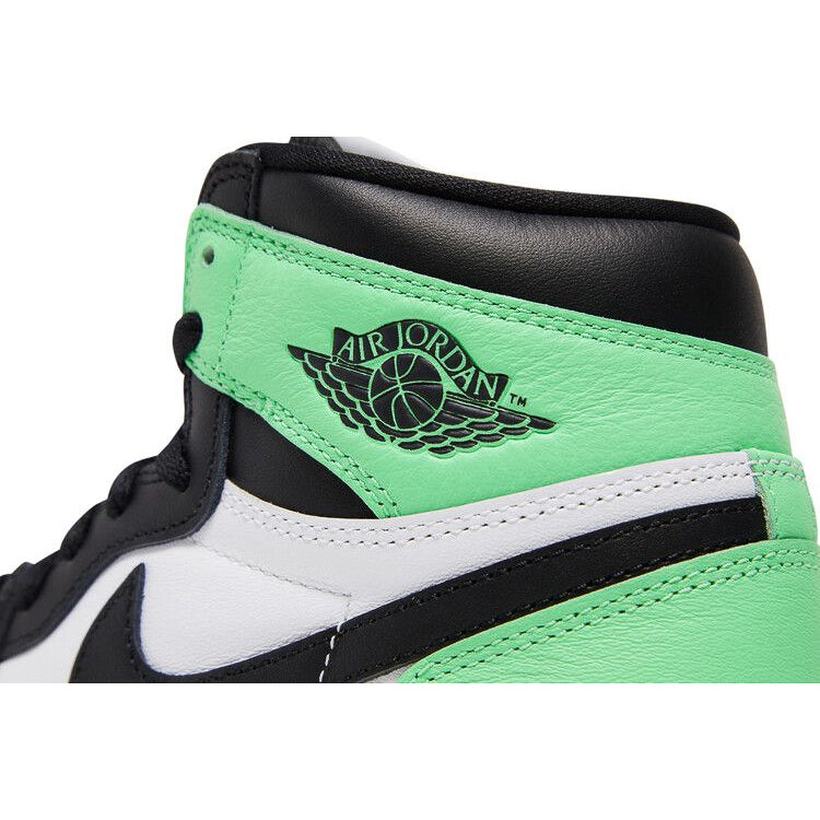 Air Jordan 1 Retro High OG 'Green Glow'