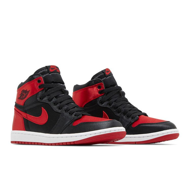 Wmns Air Jordan 1 Retro High OG 'Satin Bred' 2023