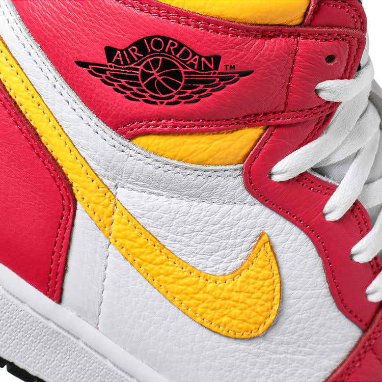 Air Jordan 1 Retro High OG 'Light Fusion Red'