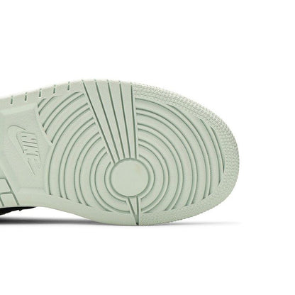 Wmns Air Jordan 1 Low SE 'Barely Green'