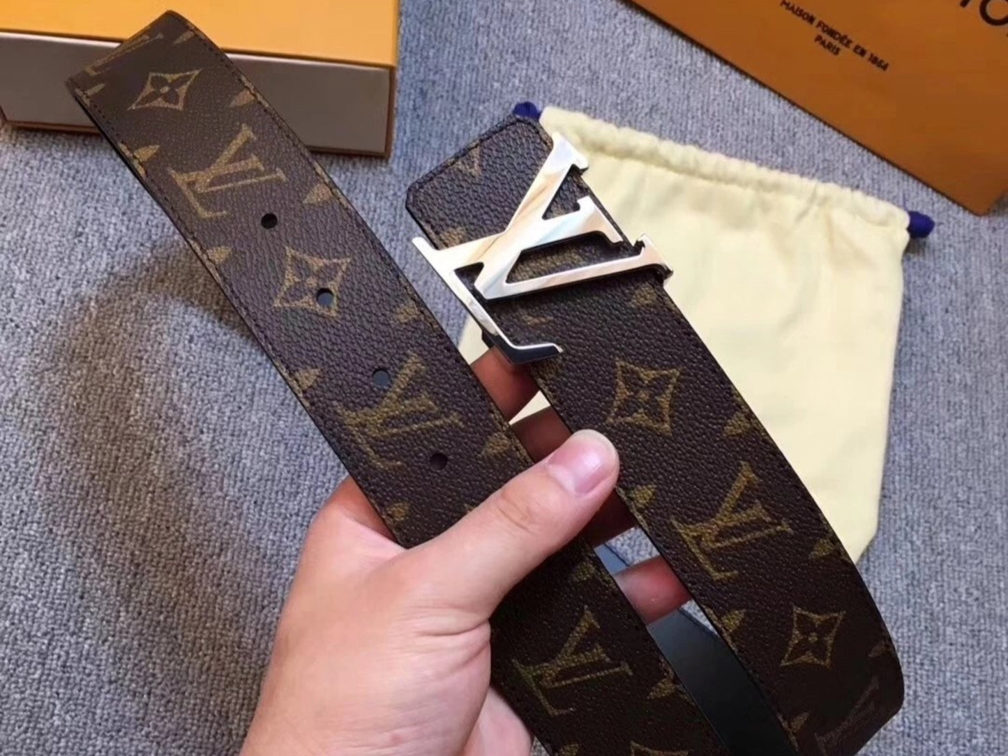 Louis Vuitton Men's Belt